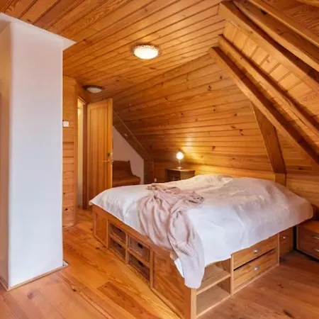 Skunu 10 Old Town Apartment
